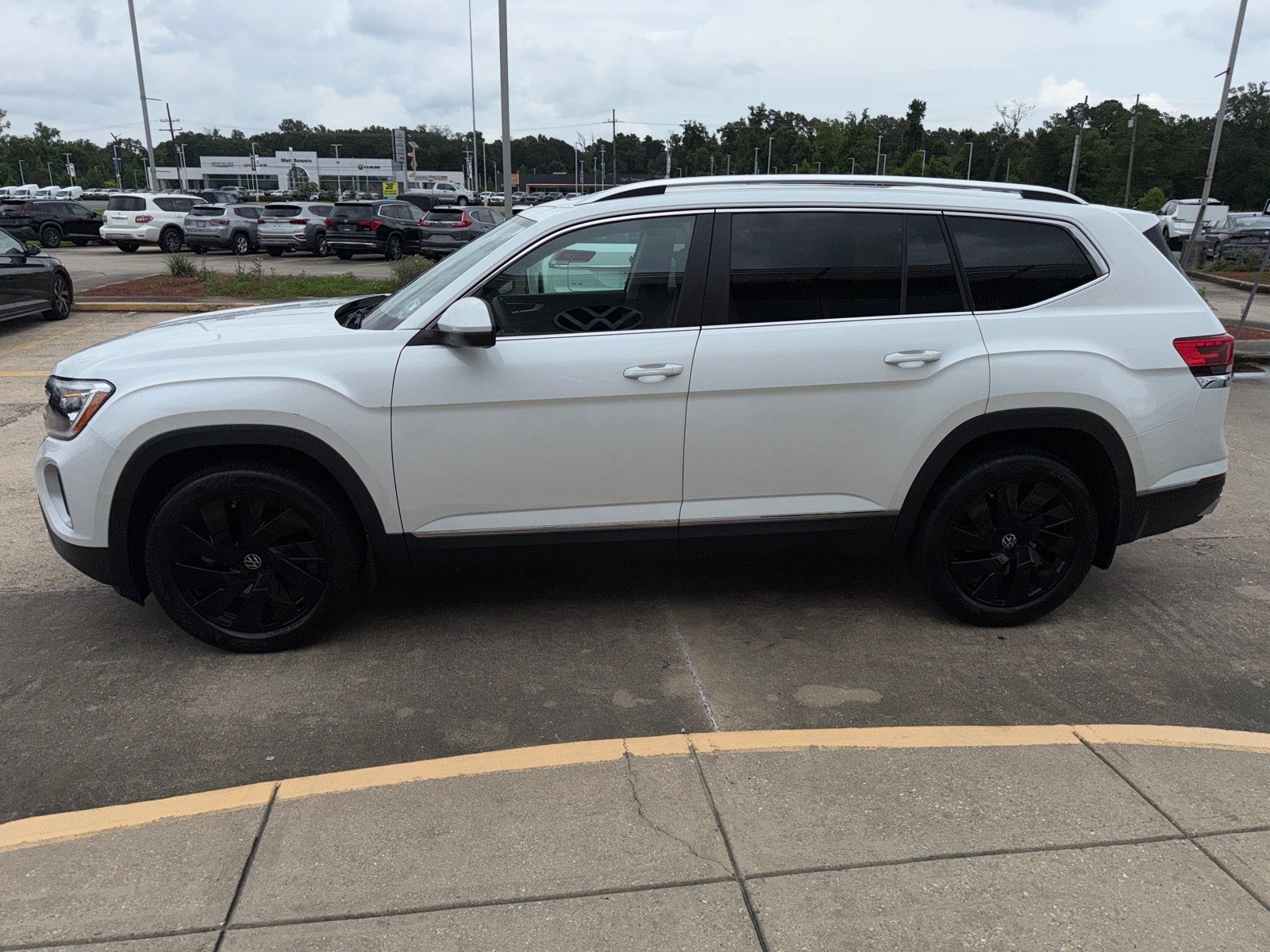 2024 Volkswagen Atlas 2.0T SEL