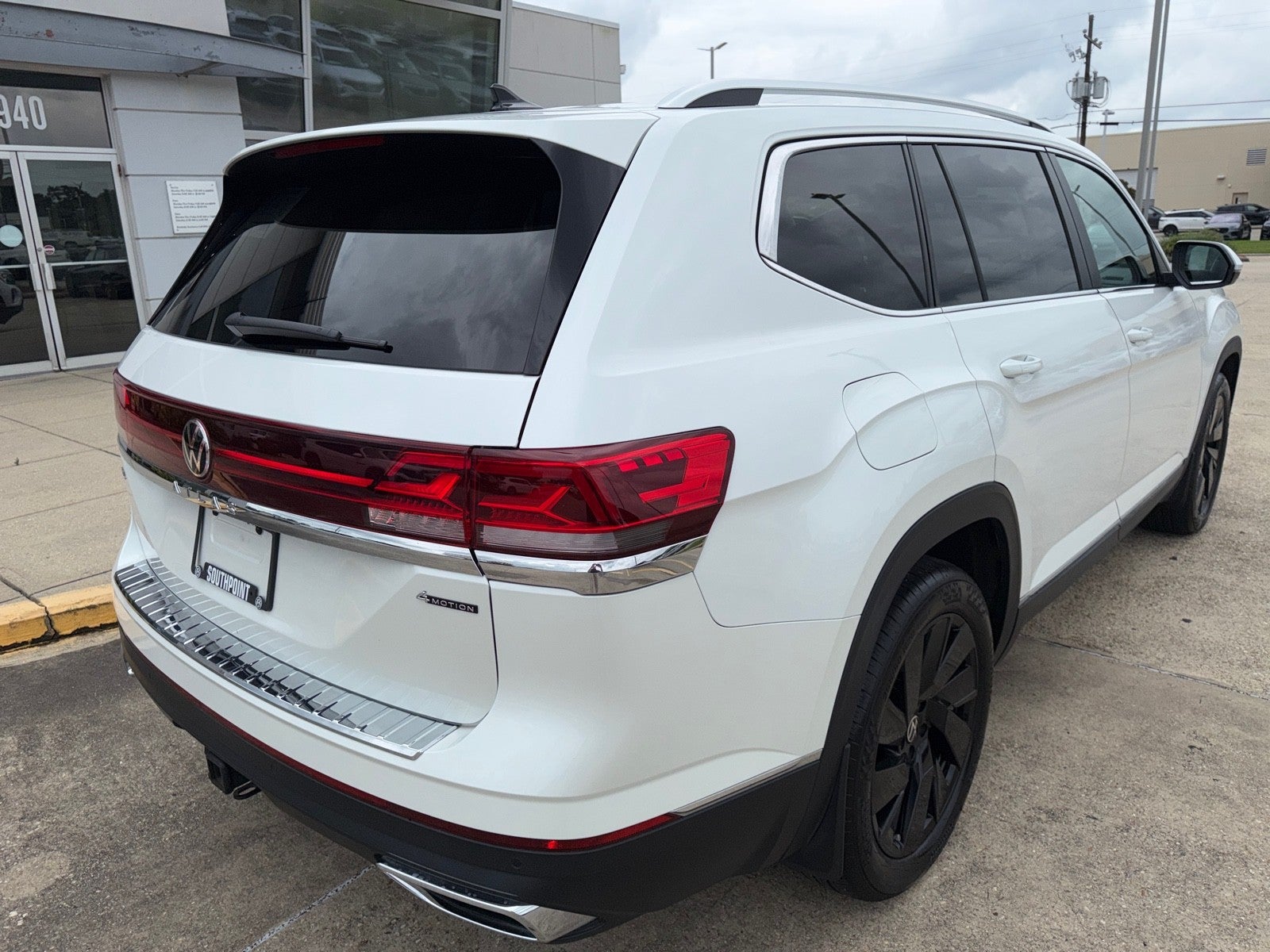 2024 Volkswagen Atlas 2.0T SEL