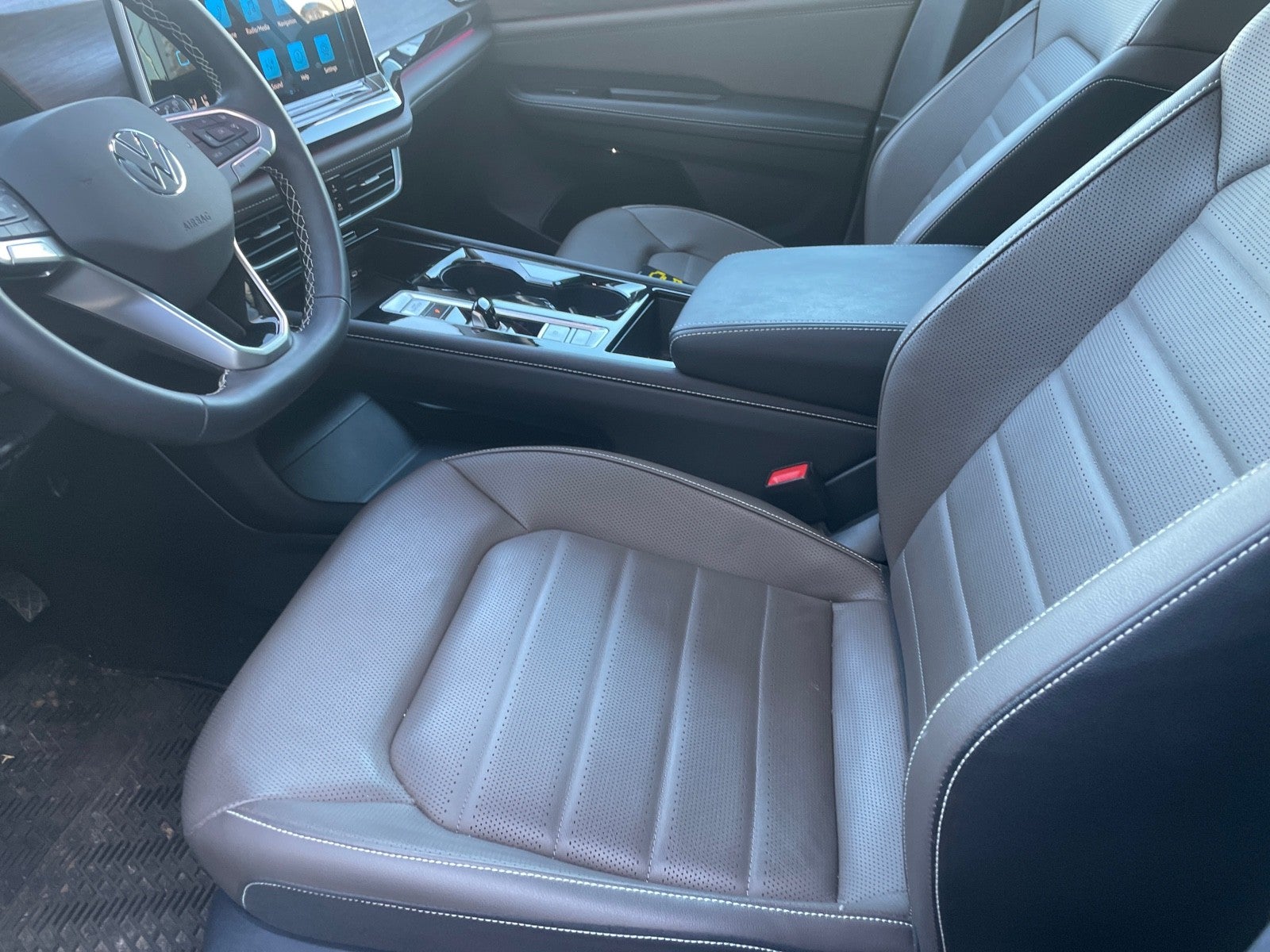 2025 Volkswagen Atlas 2.0T SEL