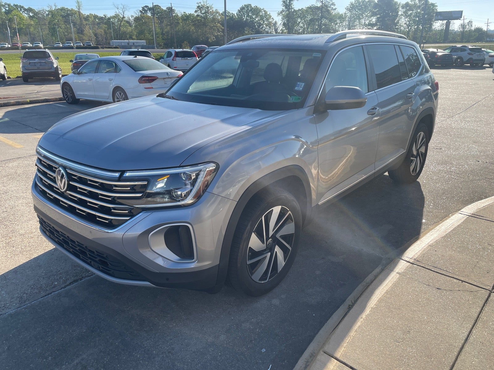 2025 Volkswagen Atlas 2.0T SEL