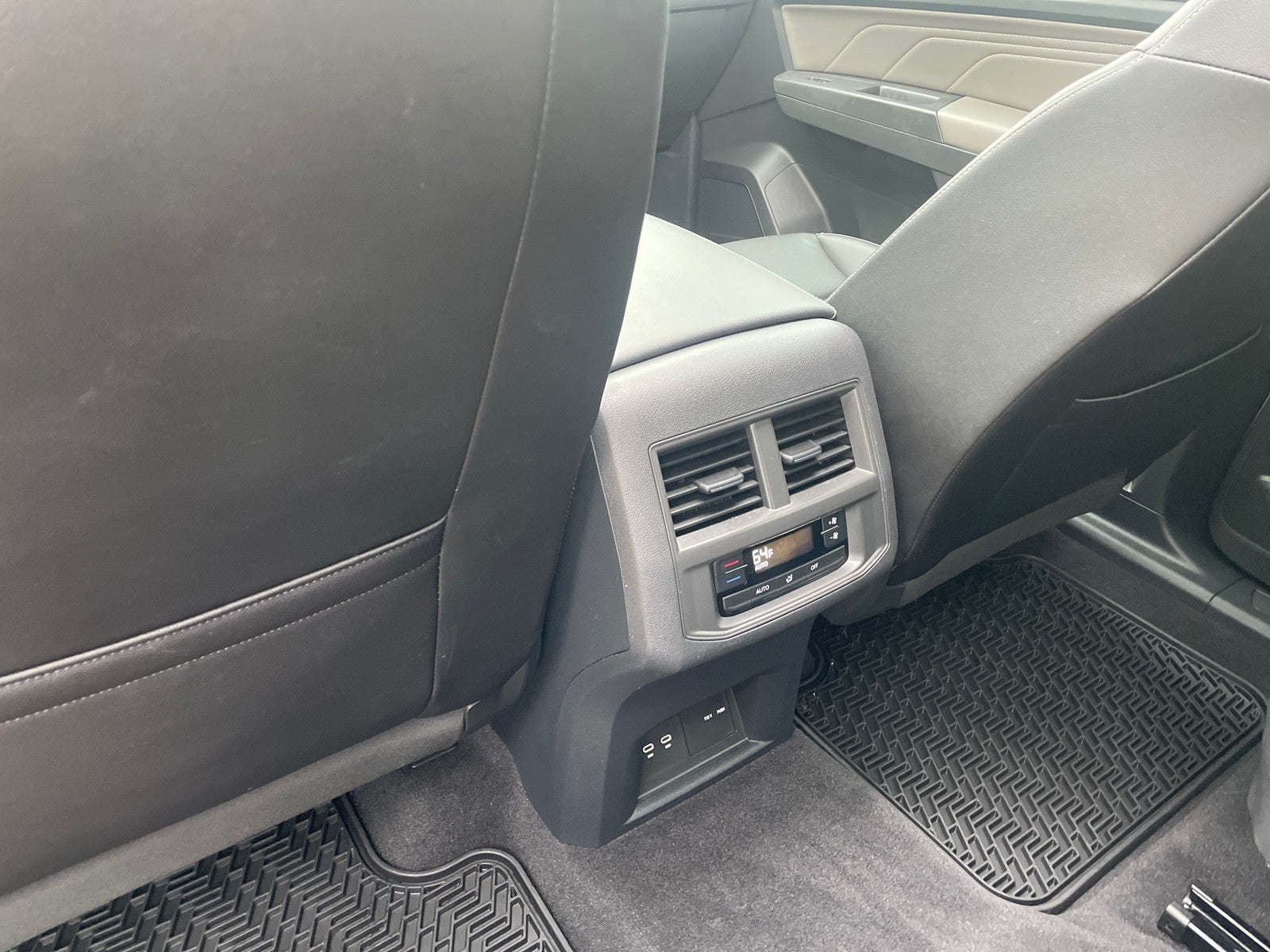 2023 Volkswagen Atlas 3.6L V6 SEL