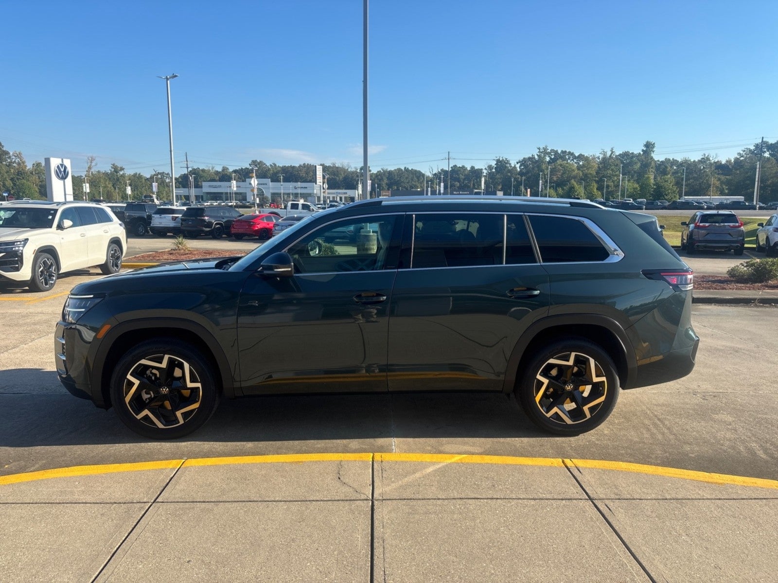 2027 Volkswagen Atlas SEL R-Line