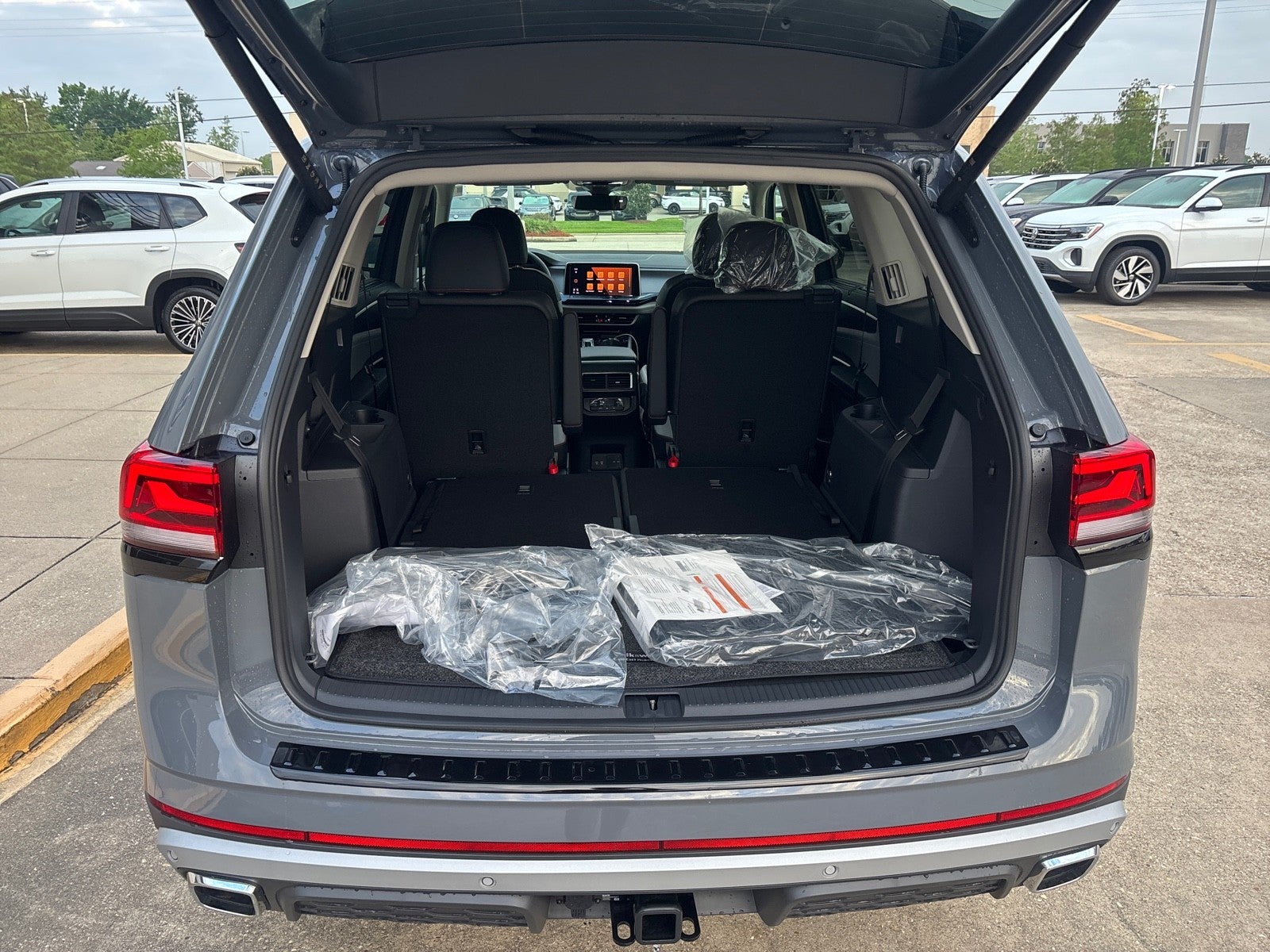 2026 Volkswagen Atlas 2.0T Peak Edition