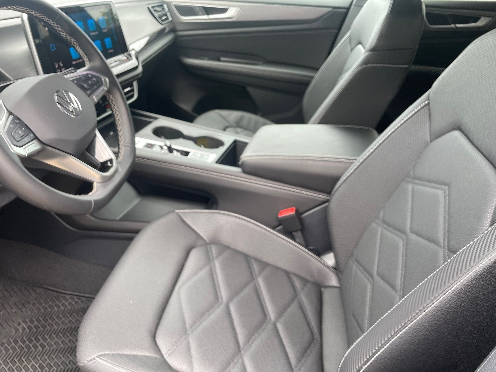2026 Volkswagen Atlas Cross Sport 2.0T SE