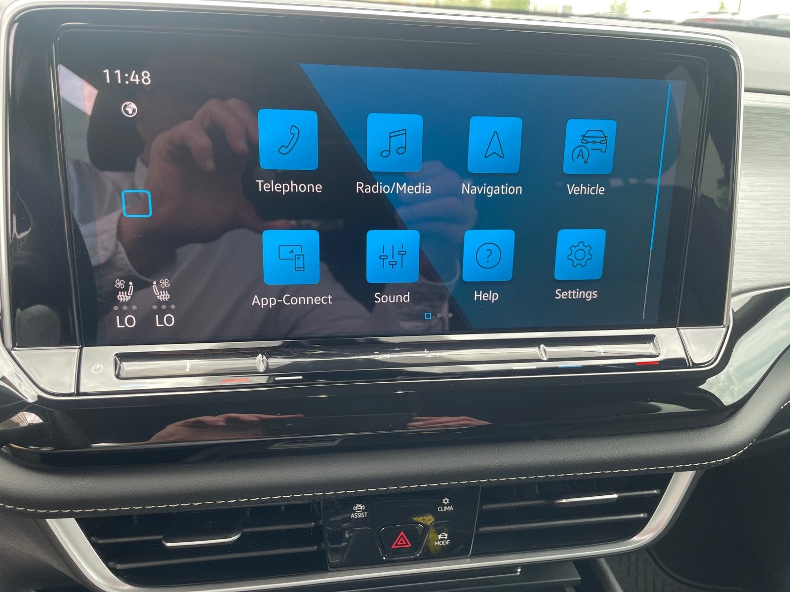 2026 Volkswagen Atlas Cross Sport 2.0T SE