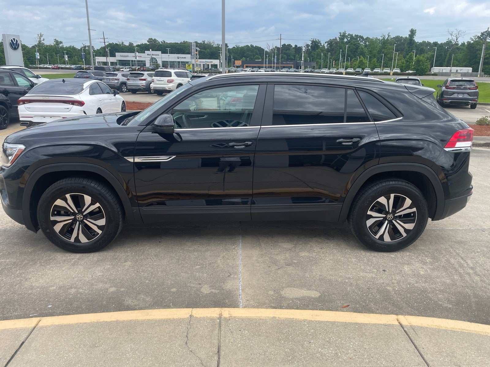 2026 Volkswagen Atlas Cross Sport 2.0T SE