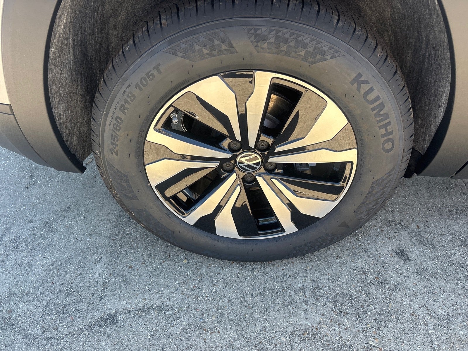 2026 Volkswagen Atlas Cross Sport 2.0T SE