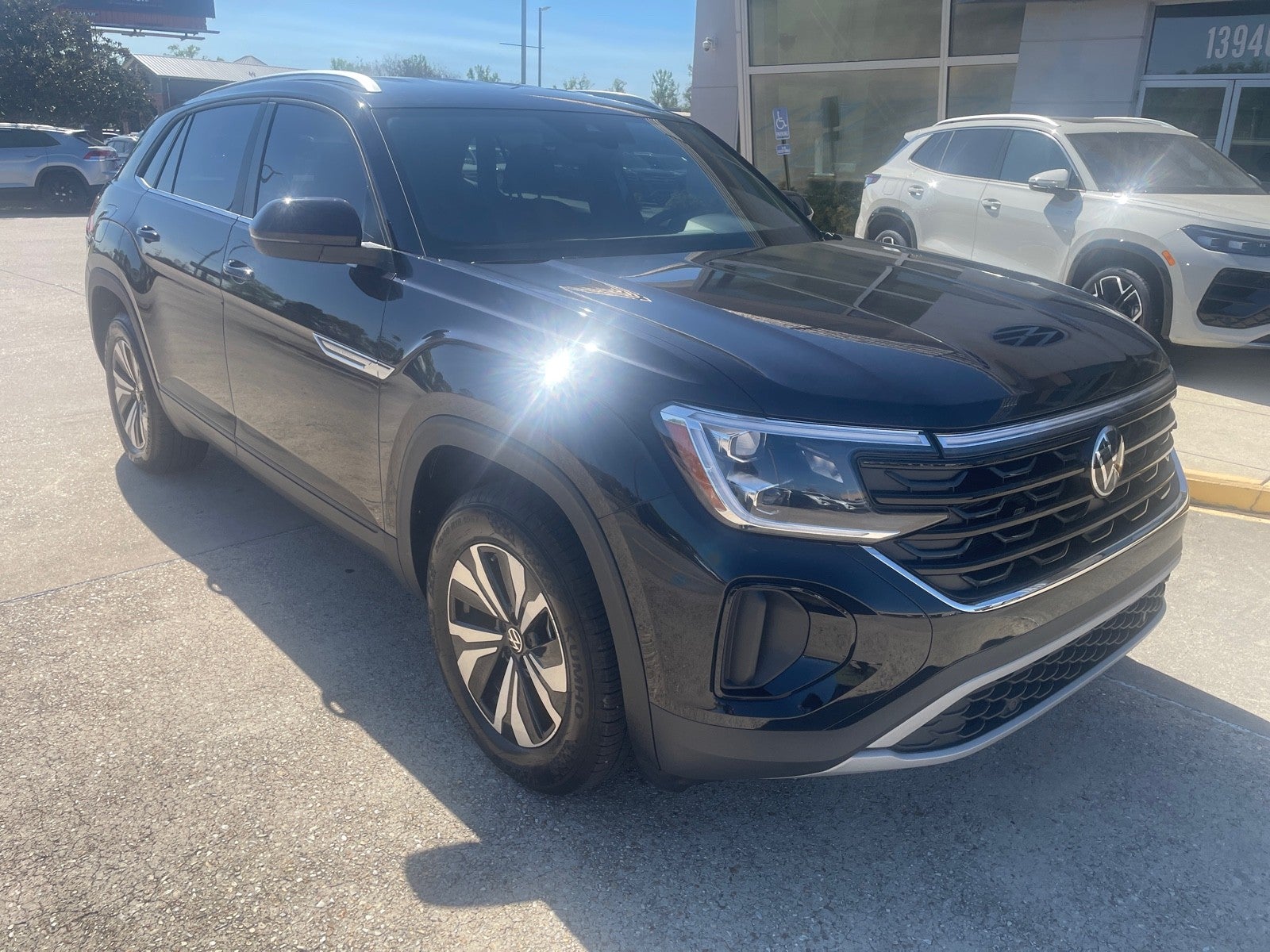 2025 Volkswagen Atlas Cross Sport 2.0T SE