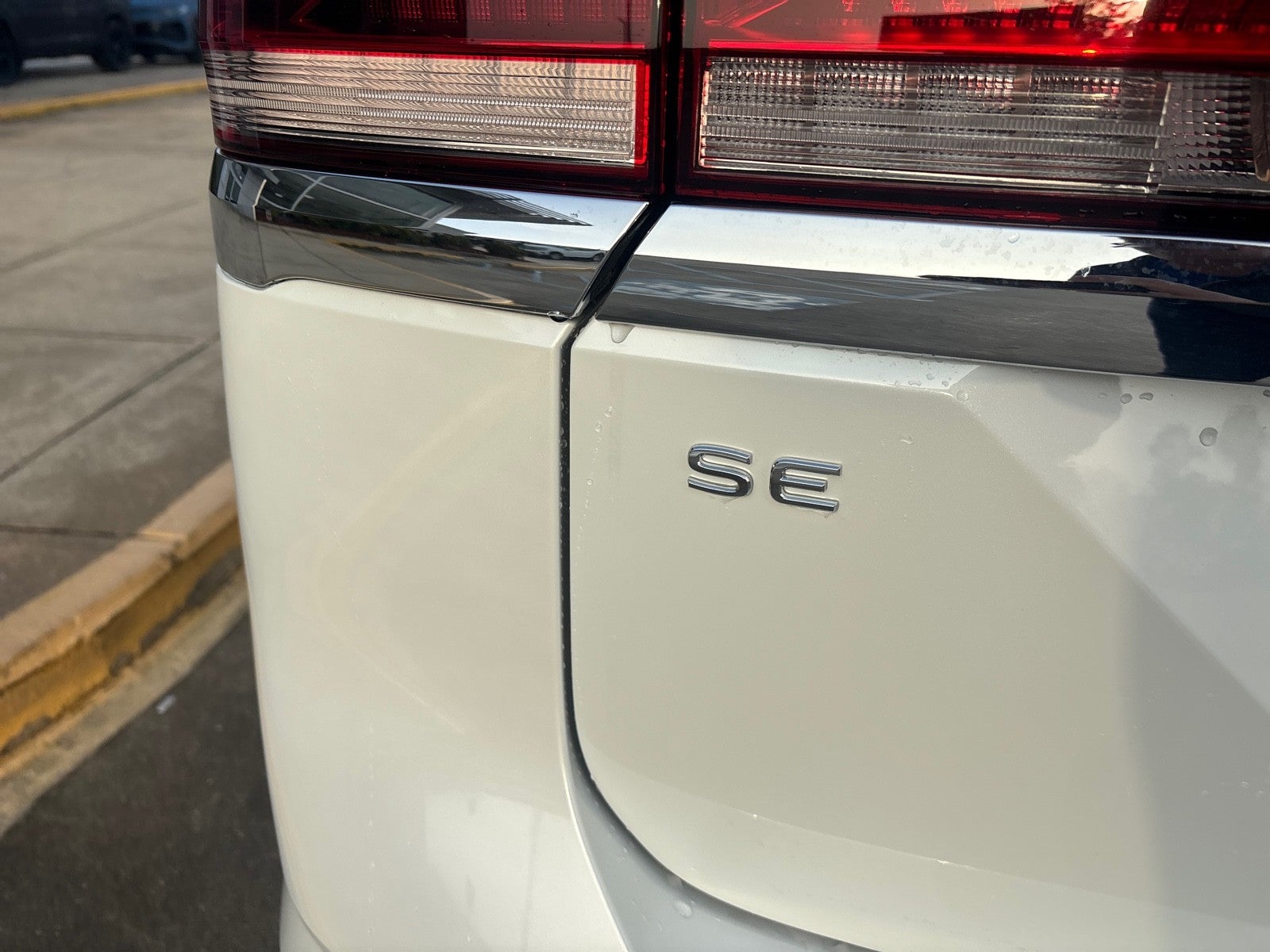 2026 Volkswagen Atlas 2.0T SE