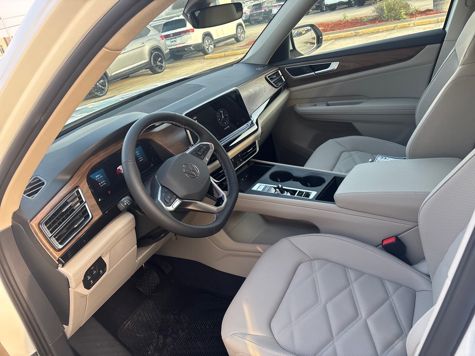 2026 Volkswagen Atlas 2.0T SE