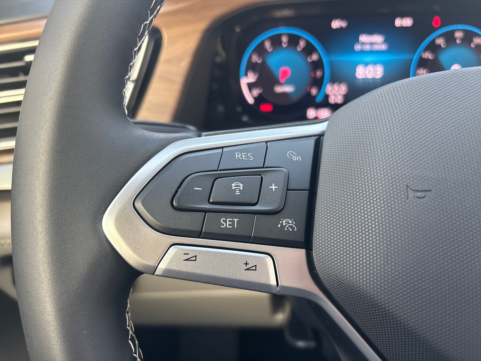 2026 Volkswagen Atlas 2.0T SE