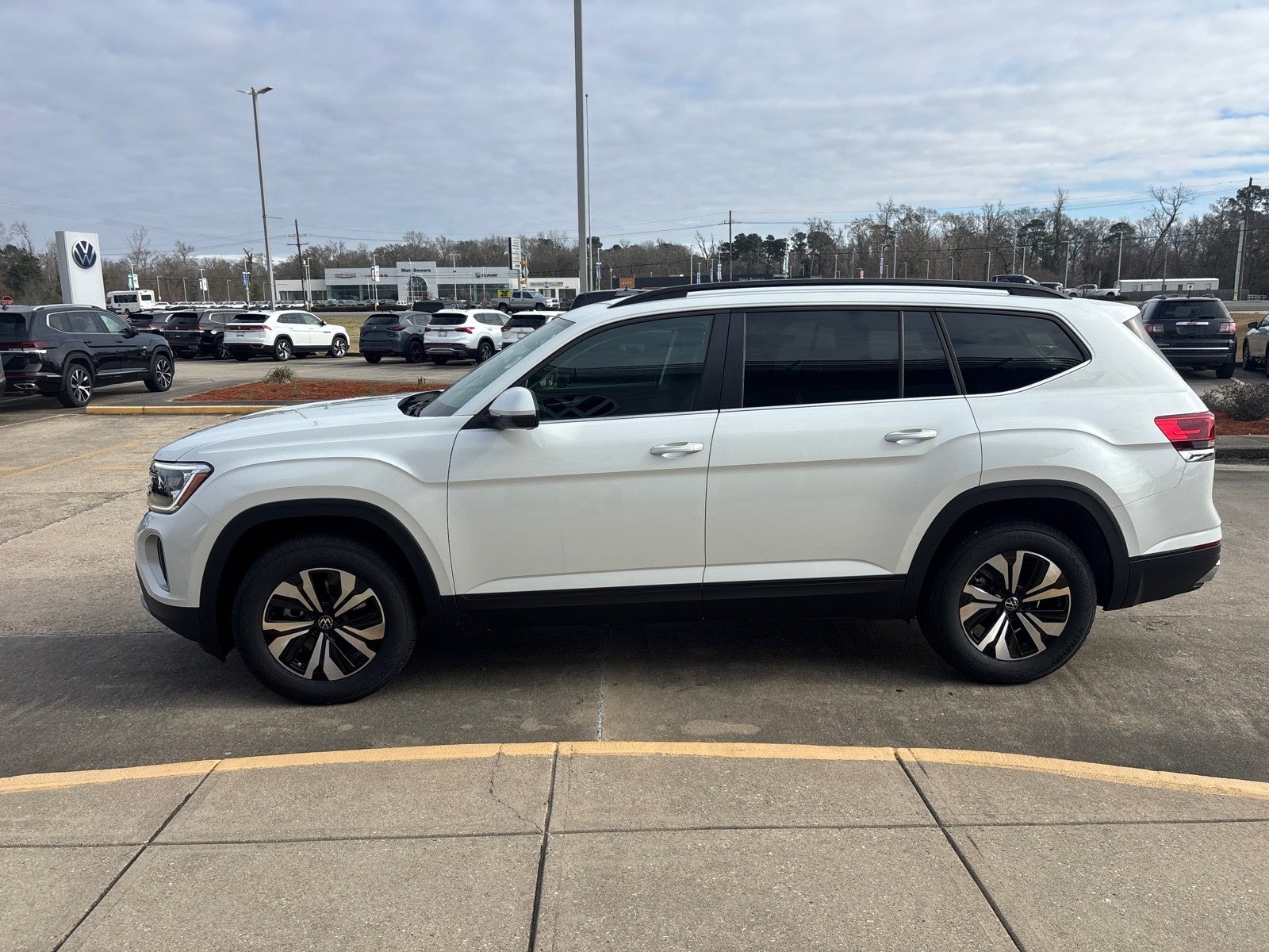 2026 Volkswagen Atlas 2.0T SE