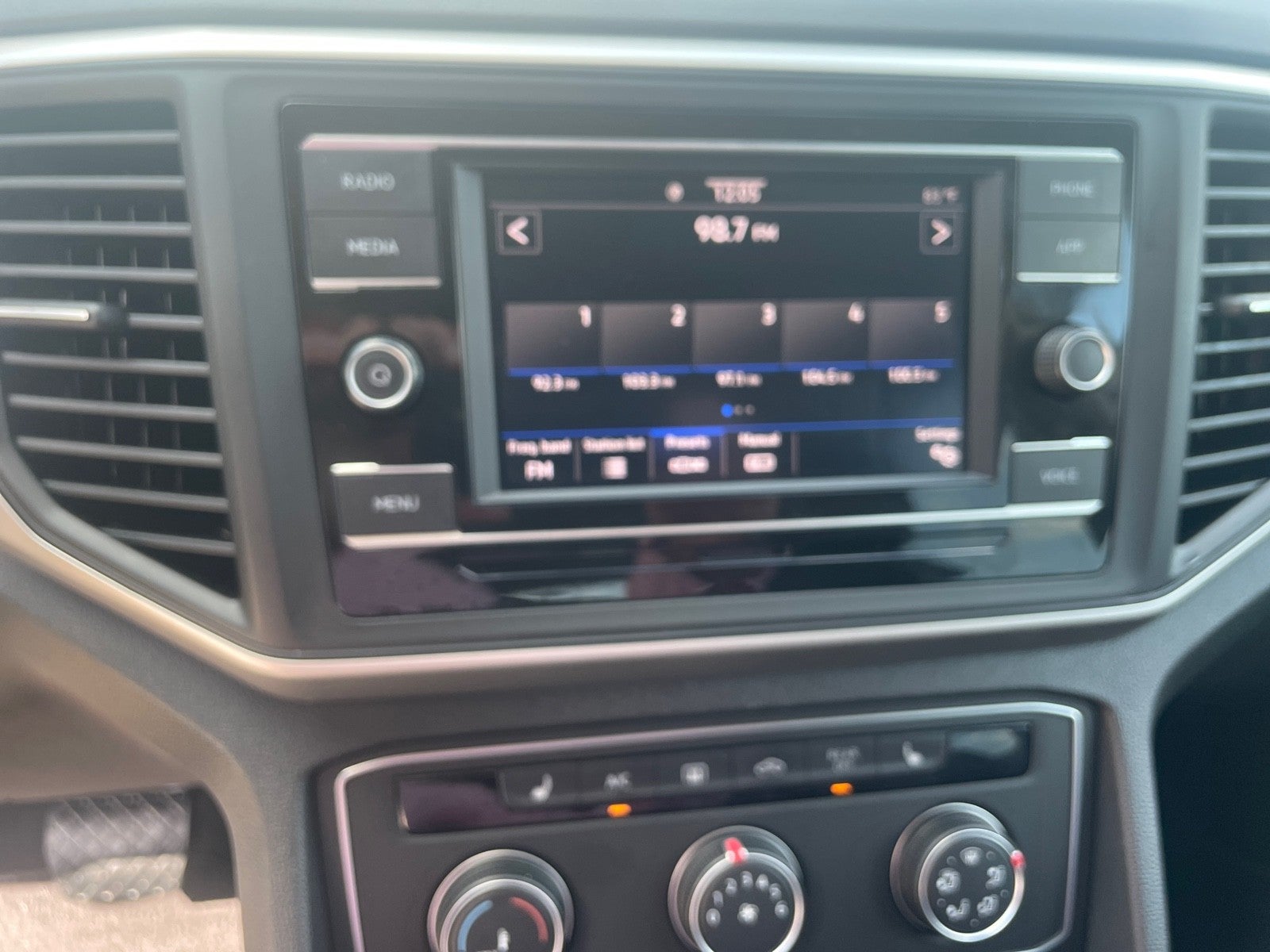 2023 Volkswagen Atlas 2.0T SE