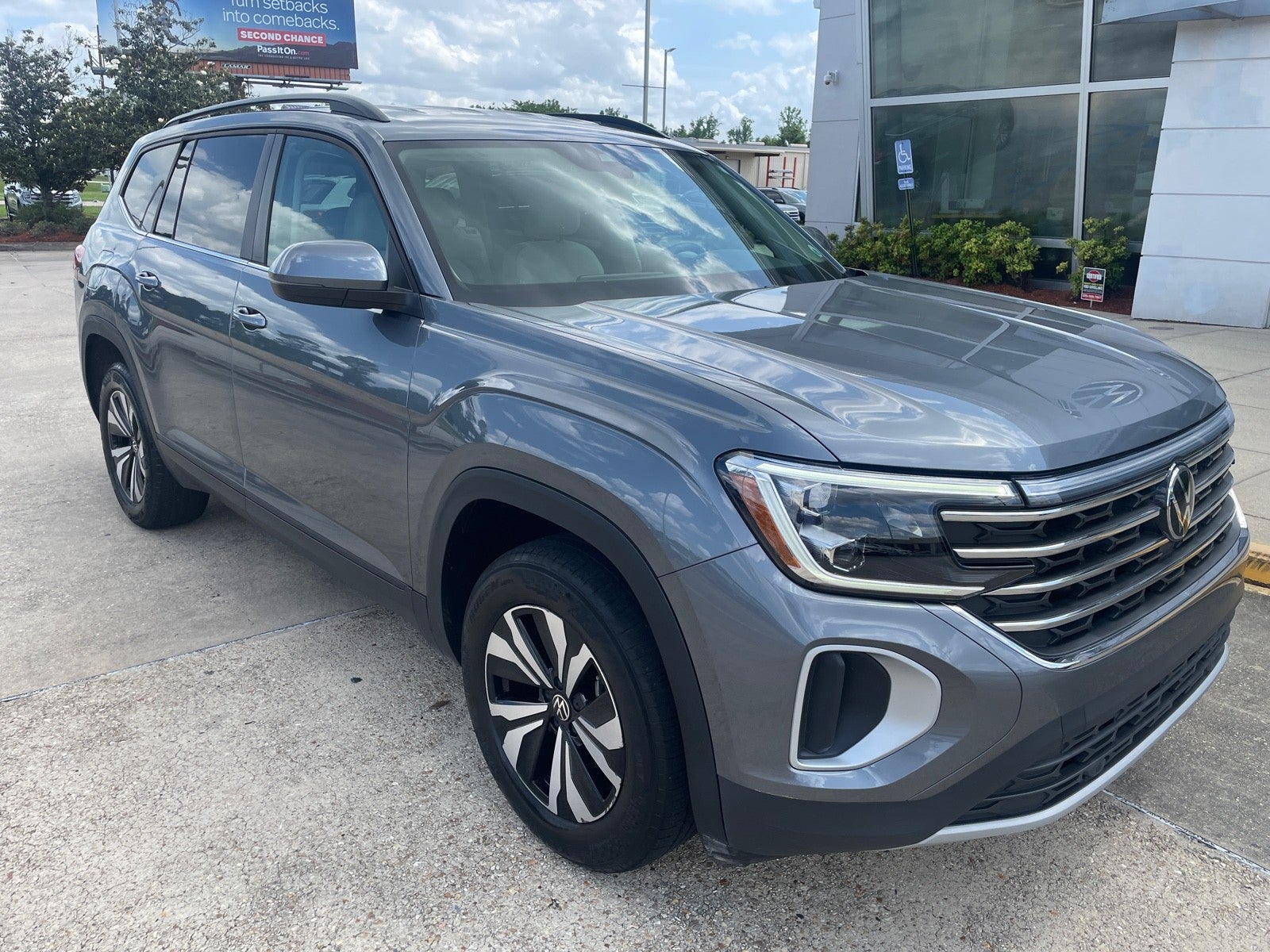 2024 Volkswagen Atlas 2.0T SE