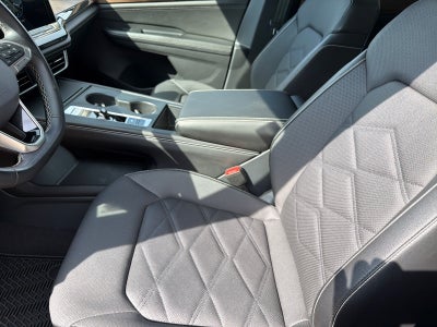 2024 Volkswagen Atlas 2.0T SE