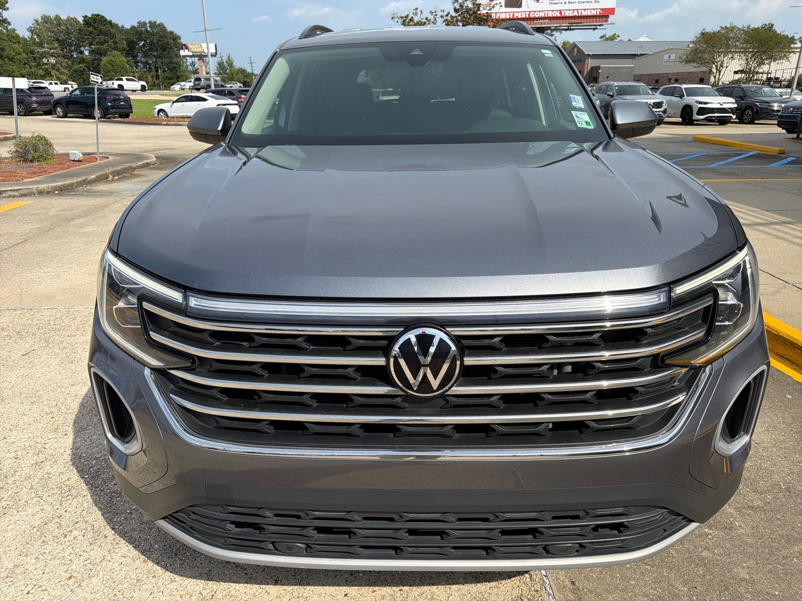 2024 Volkswagen Atlas 2.0T SE