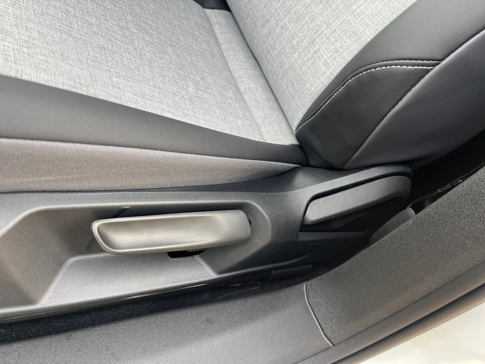 2025 Volkswagen ID.4 Pro