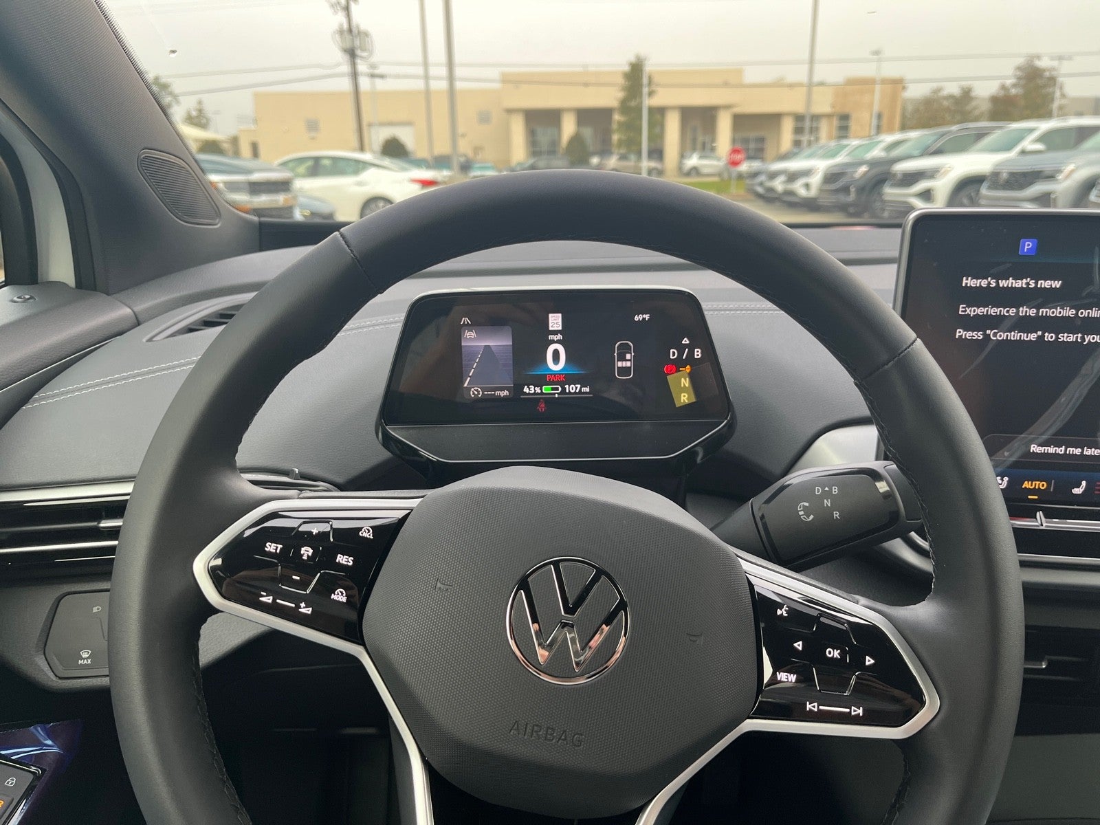 2025 Volkswagen ID.4 Pro