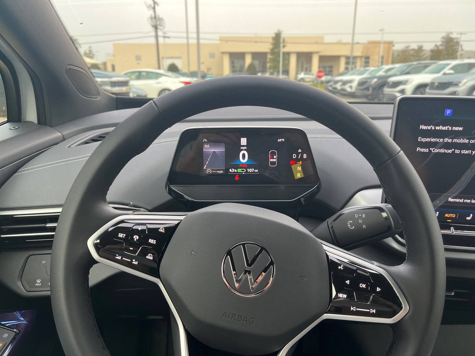 2025 Volkswagen ID.4 Pro