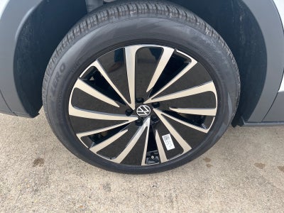 2025 Volkswagen ID.4 Pro