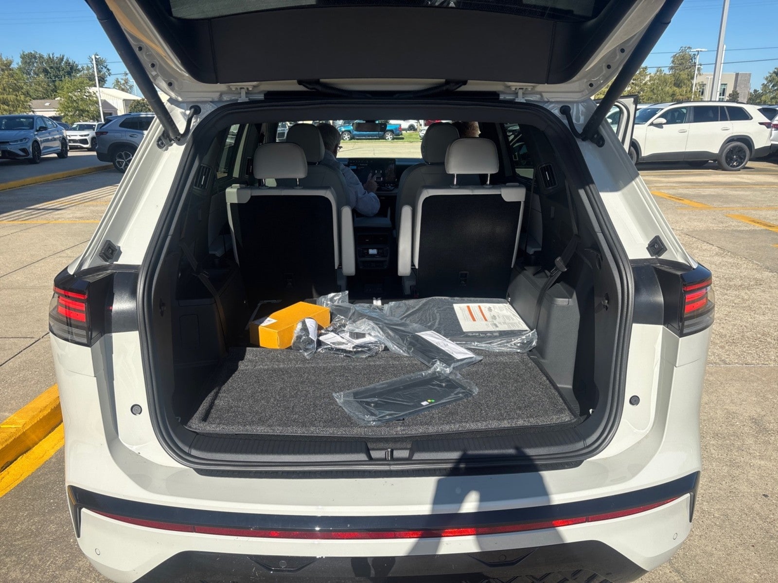 2027 Volkswagen Atlas SEL Premium R-Line