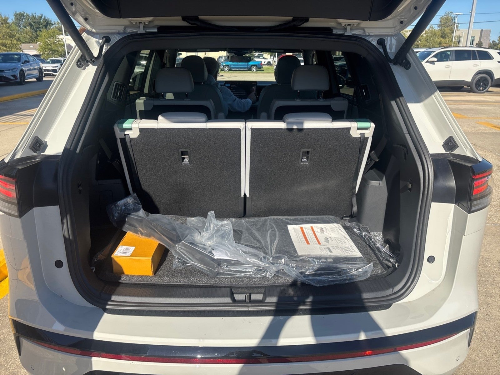 2027 Volkswagen Atlas SEL Premium R-Line