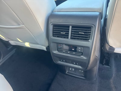 2027 Volkswagen Atlas SEL Premium R-Line