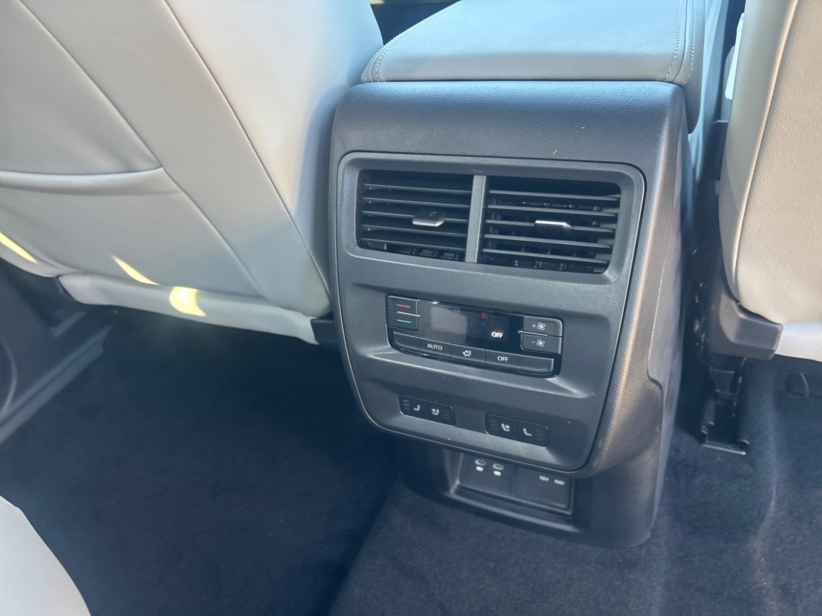 2027 Volkswagen Atlas SEL Premium R-Line