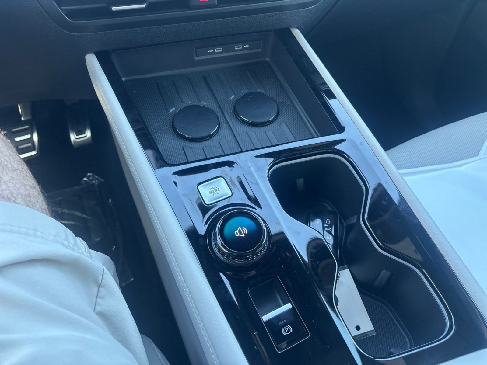 2027 Volkswagen Atlas SEL Premium R-Line