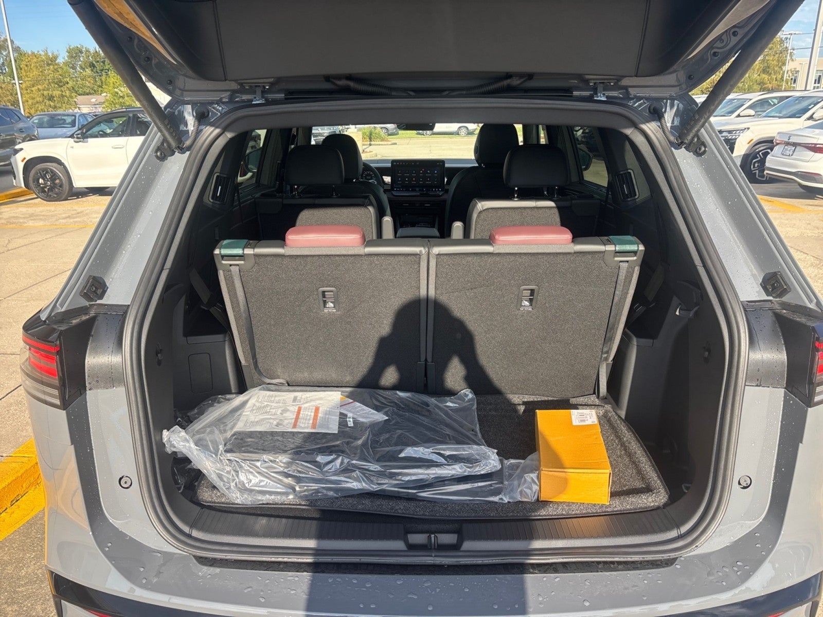 2027 Volkswagen Atlas SEL Premium R-Line