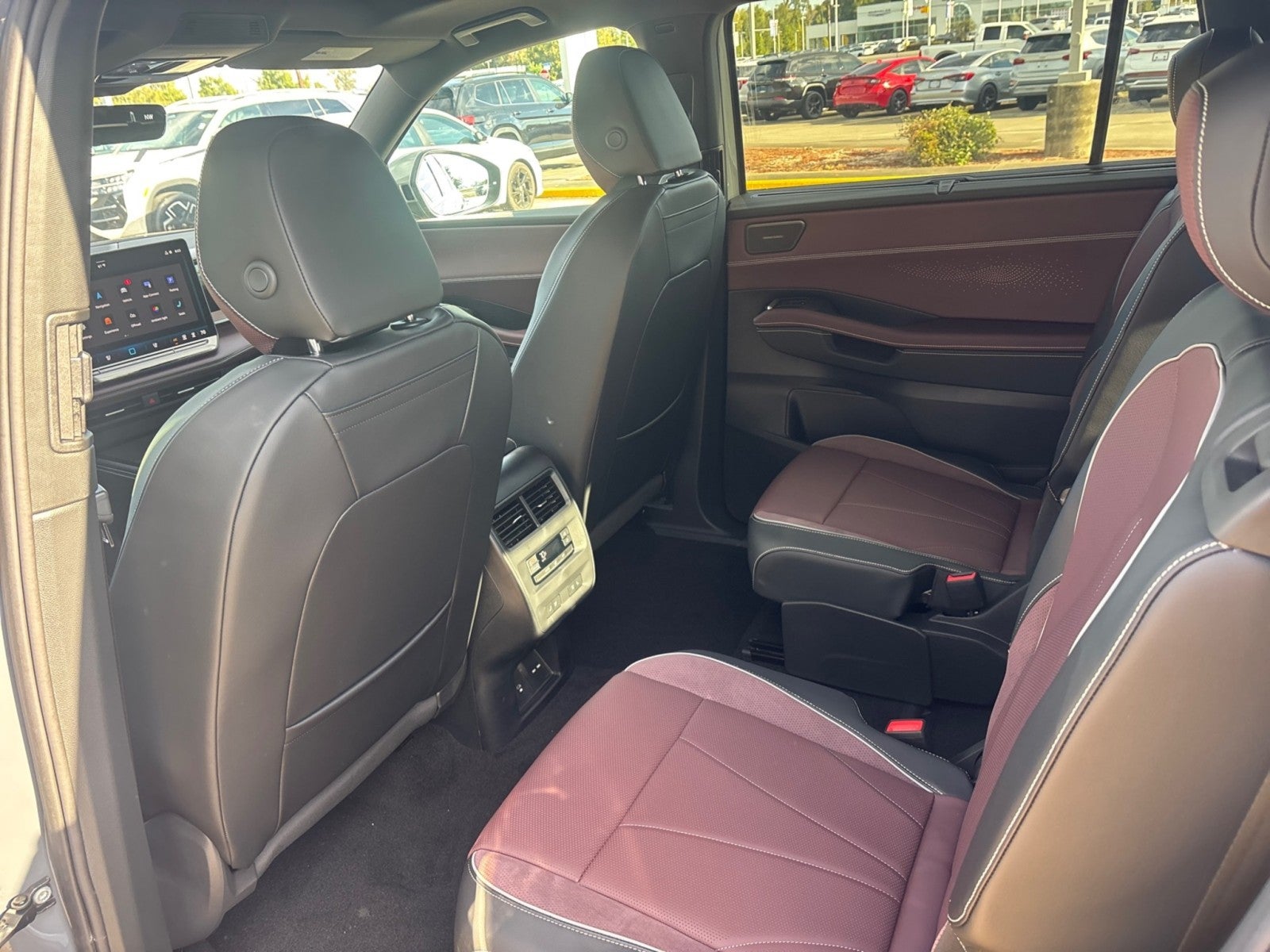 2027 Volkswagen Atlas SEL Premium R-Line