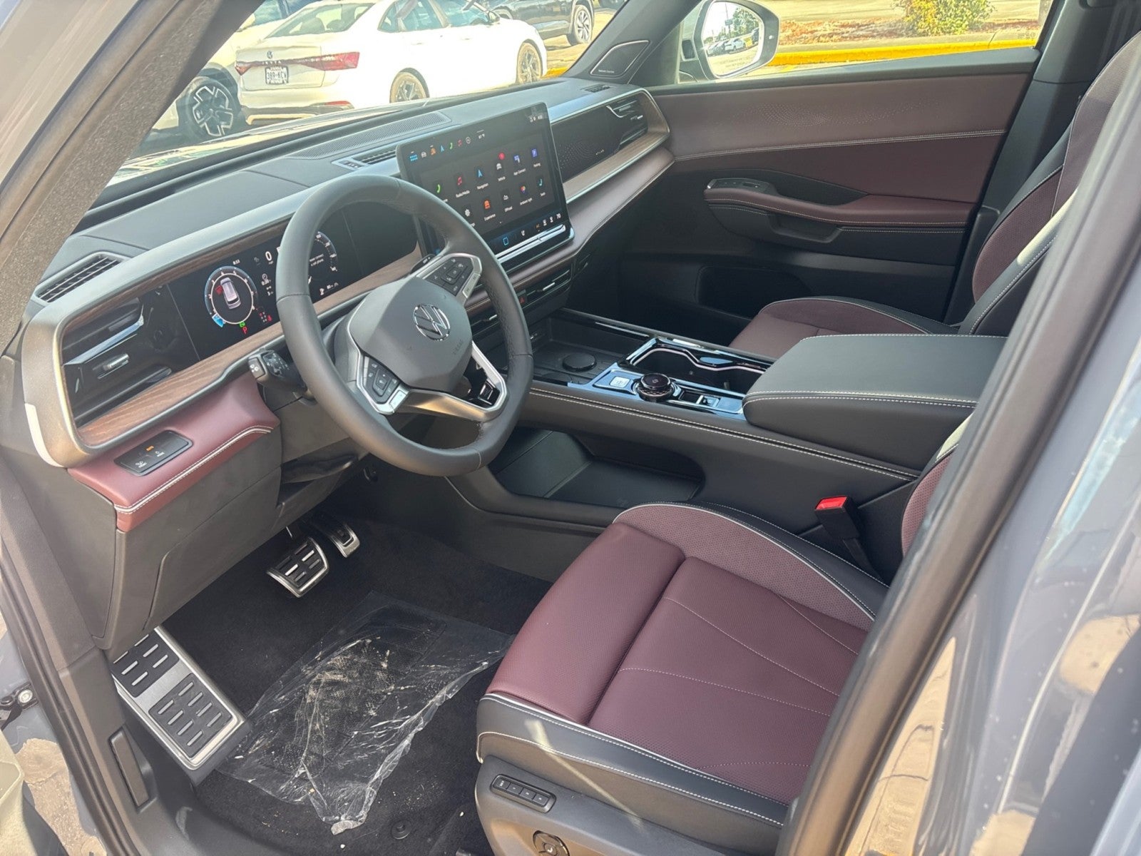 2027 Volkswagen Atlas SEL Premium R-Line