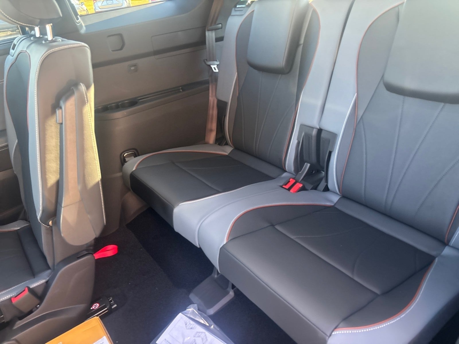 2027 Volkswagen Atlas SEL Premium R-Line