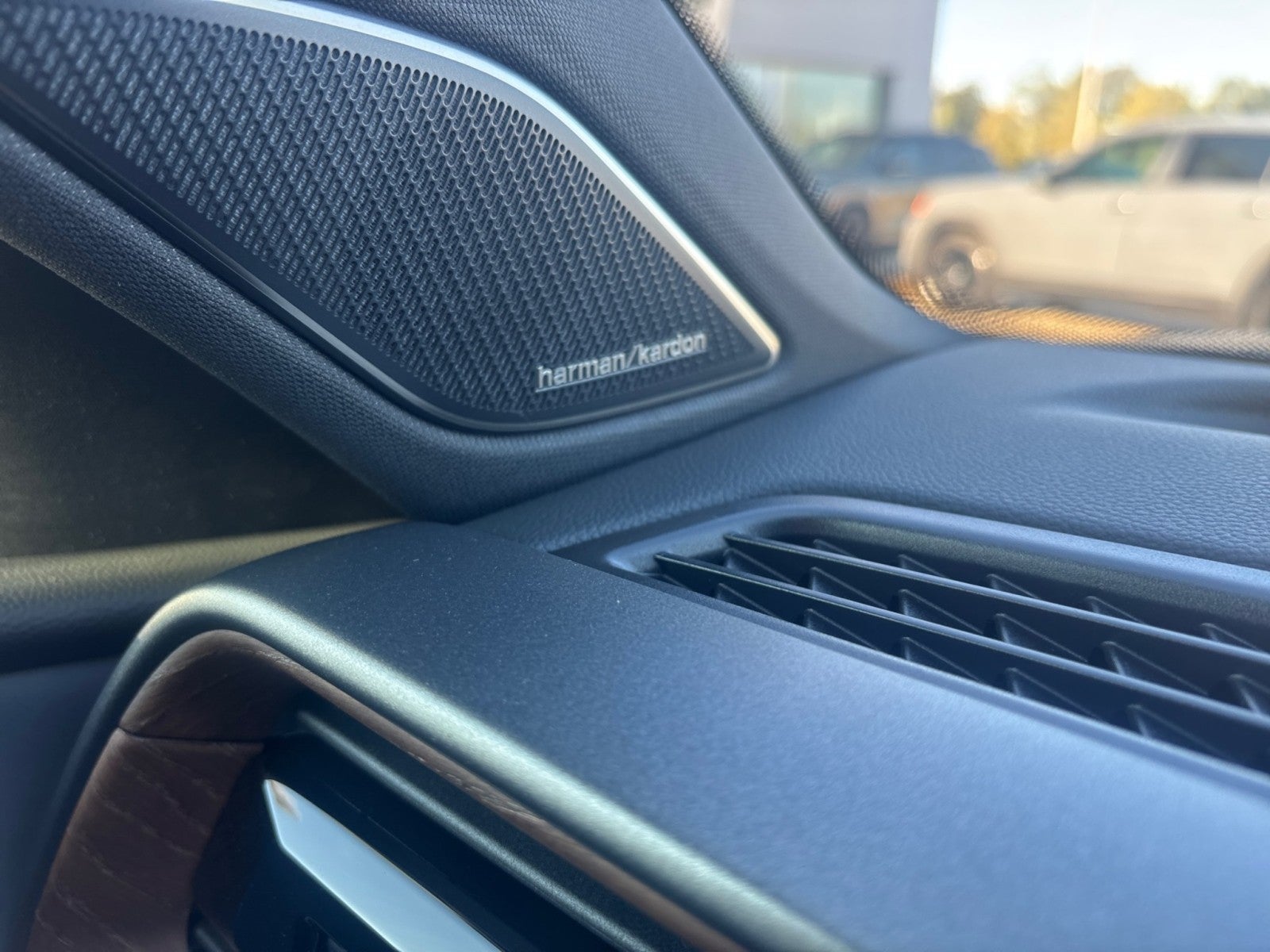2027 Volkswagen Atlas SEL Premium R-Line