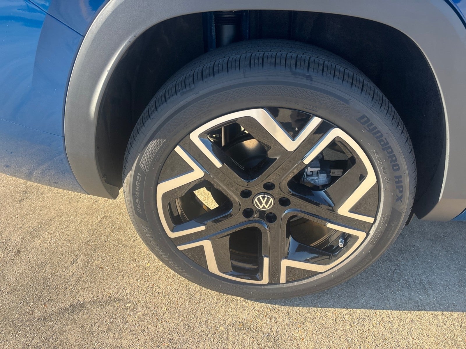 2027 Volkswagen Atlas SEL Premium R-Line