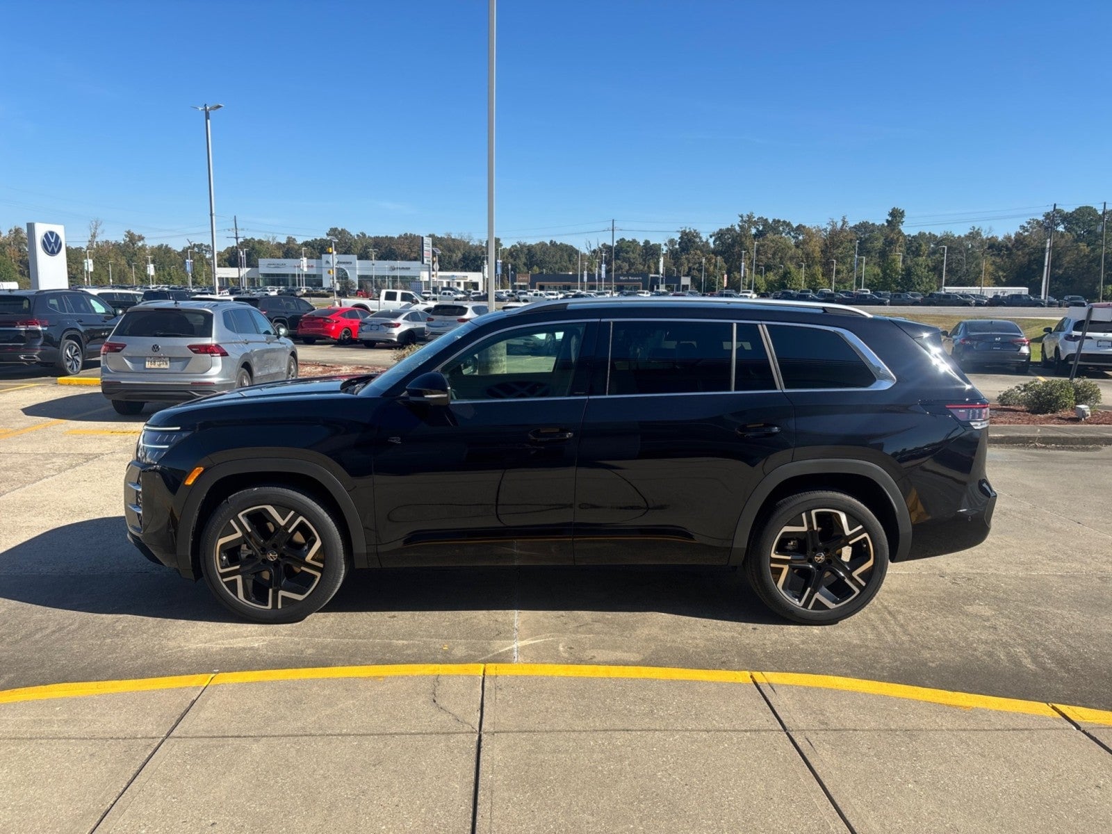 2027 Volkswagen Atlas SEL Premium R-Line