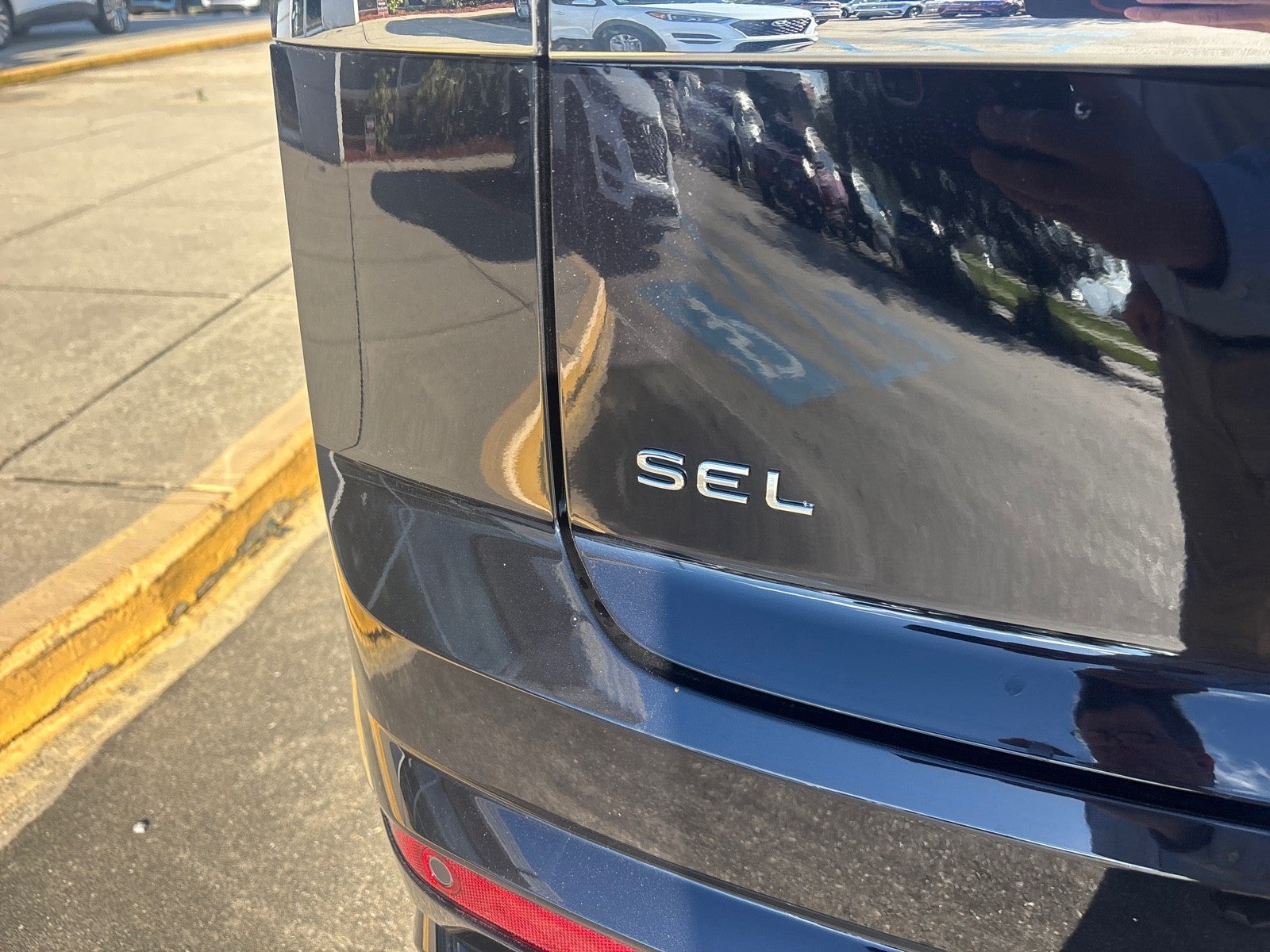 2026 Volkswagen Atlas Cross Sport 2.0T SEL Premium R-Line