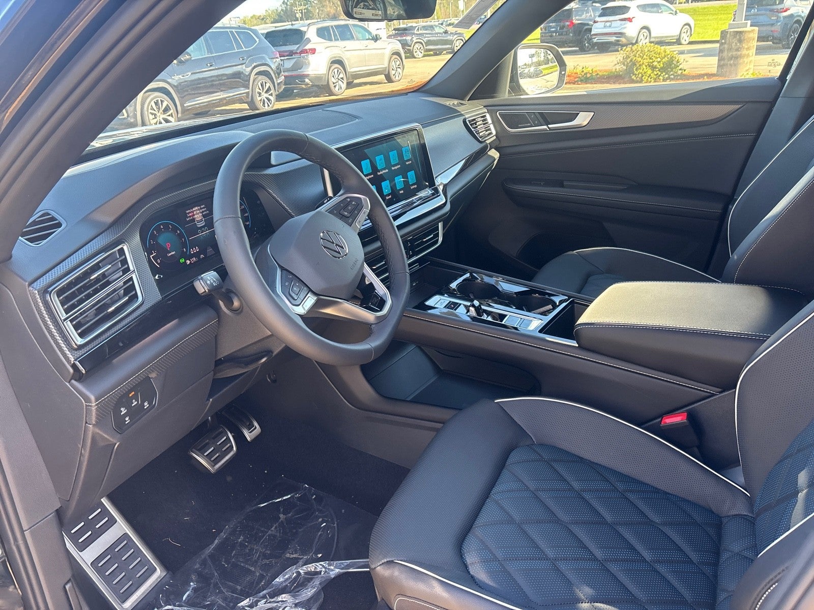 2026 Volkswagen Atlas Cross Sport 2.0T SEL Premium R-Line