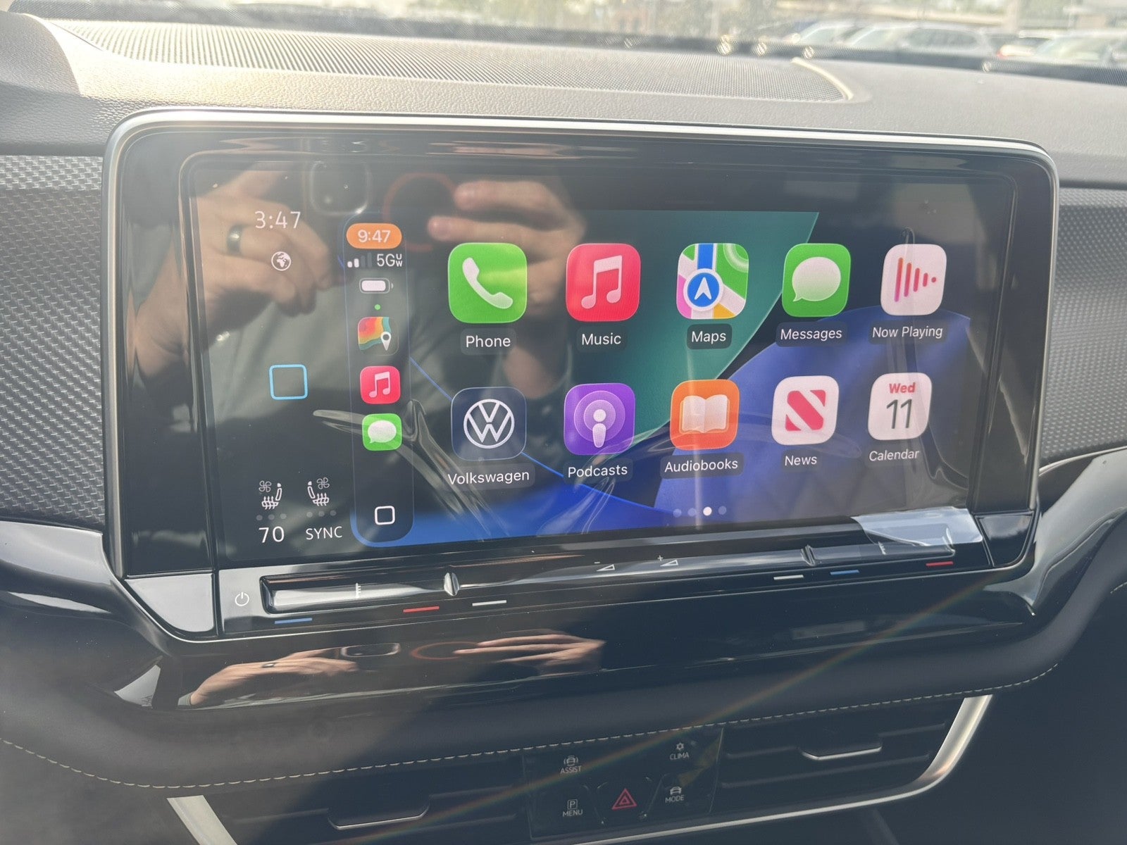 2026 Volkswagen Atlas Cross Sport 2.0T SEL Premium R-Line