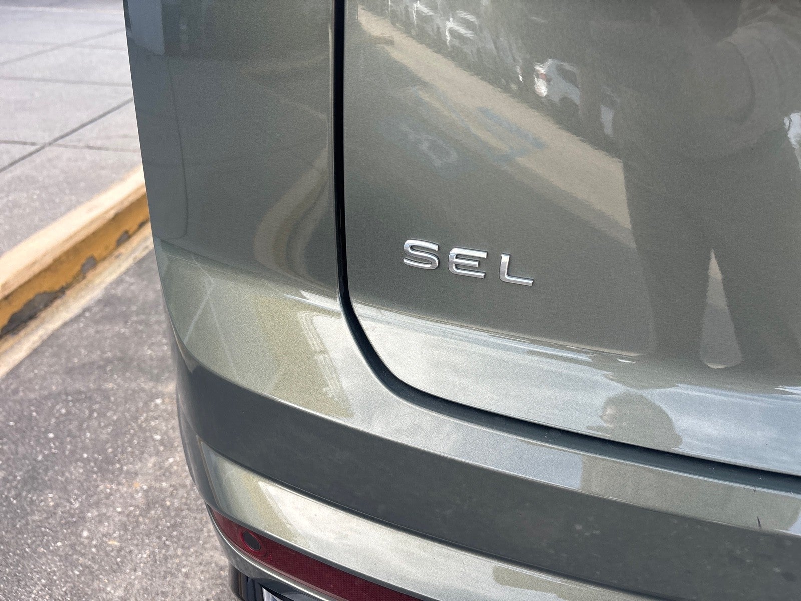 2026 Volkswagen Atlas Cross Sport 2.0T SEL Premium R-Line