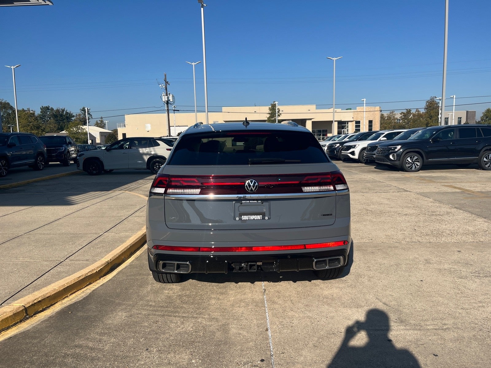 2026 Volkswagen Atlas Cross Sport 2.0T SEL Premium R-Line