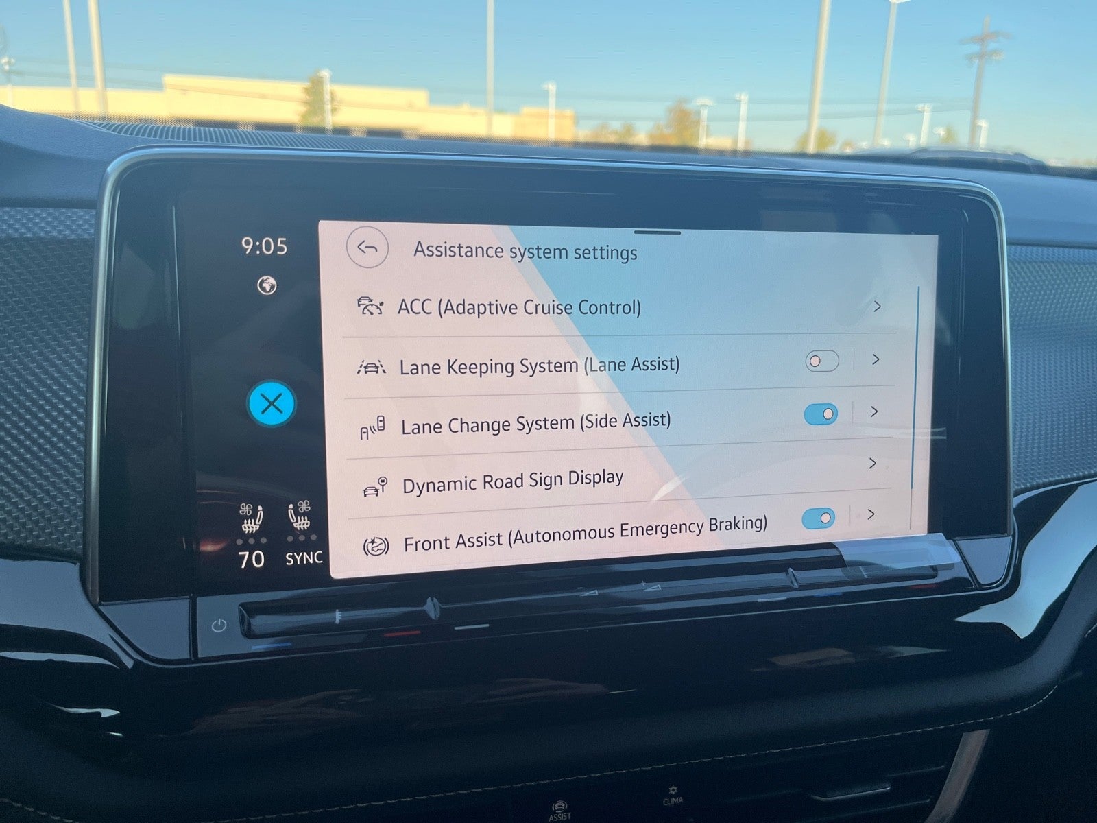 2026 Volkswagen Atlas Cross Sport 2.0T SEL Premium R-Line