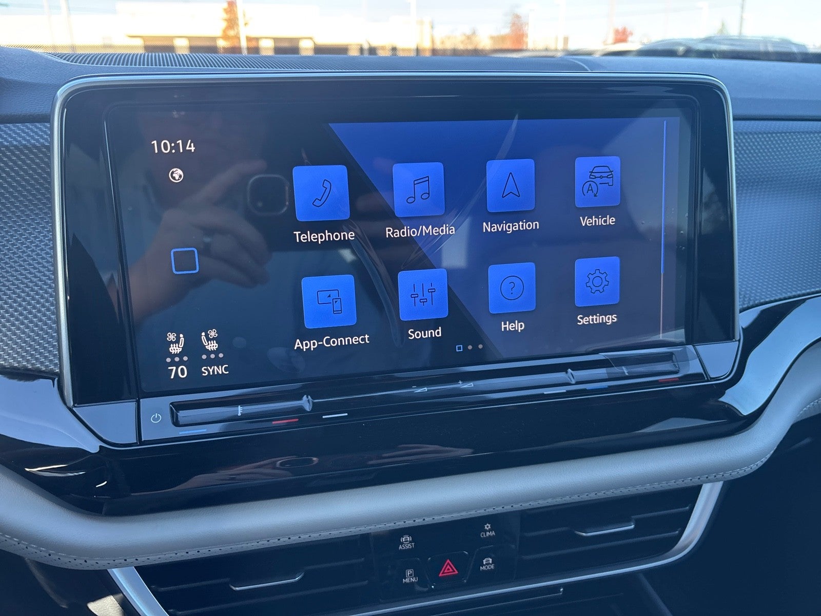 2026 Volkswagen Atlas Cross Sport 2.0T SEL Premium R-Line