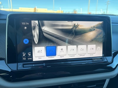 2026 Volkswagen Atlas Cross Sport 2.0T SEL Premium R-Line