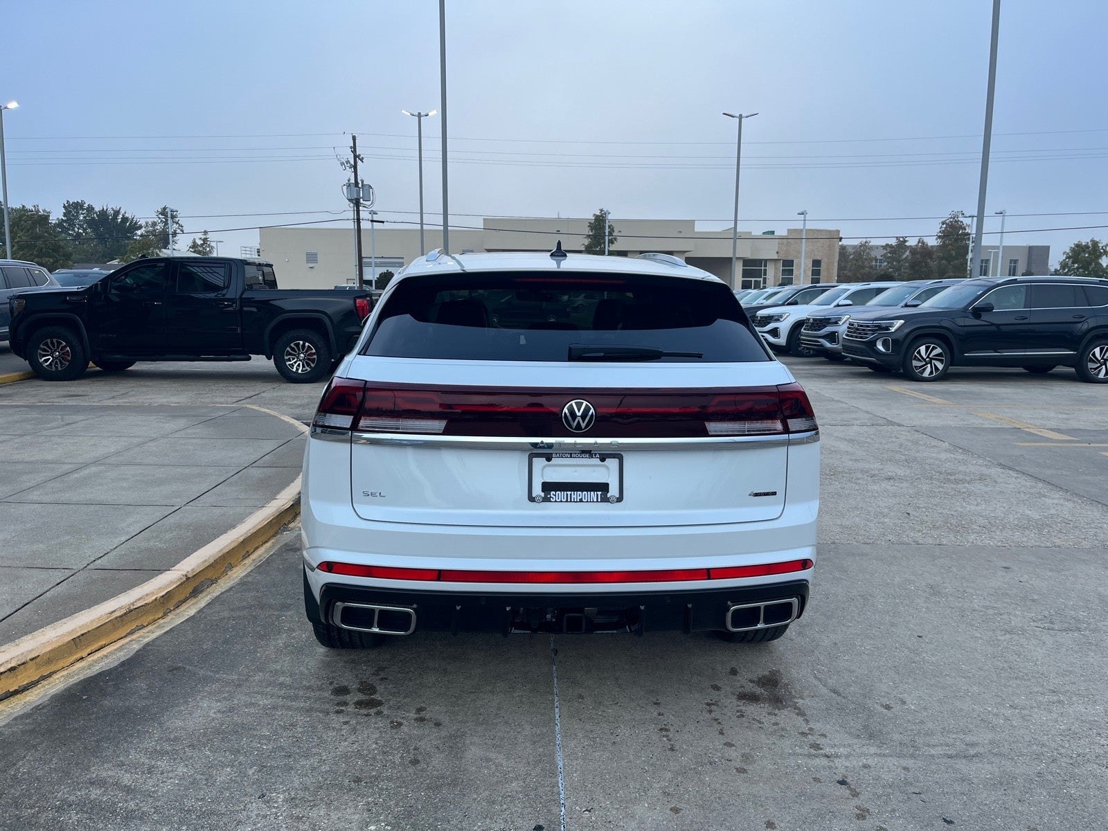 2026 Volkswagen Atlas Cross Sport 2.0T SEL Premium R-Line