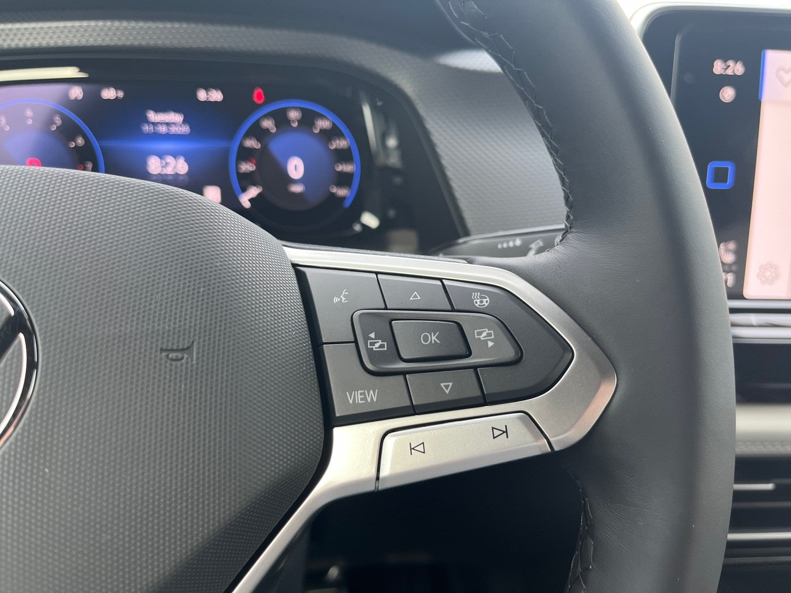 2026 Volkswagen Atlas Cross Sport 2.0T SEL Premium R-Line