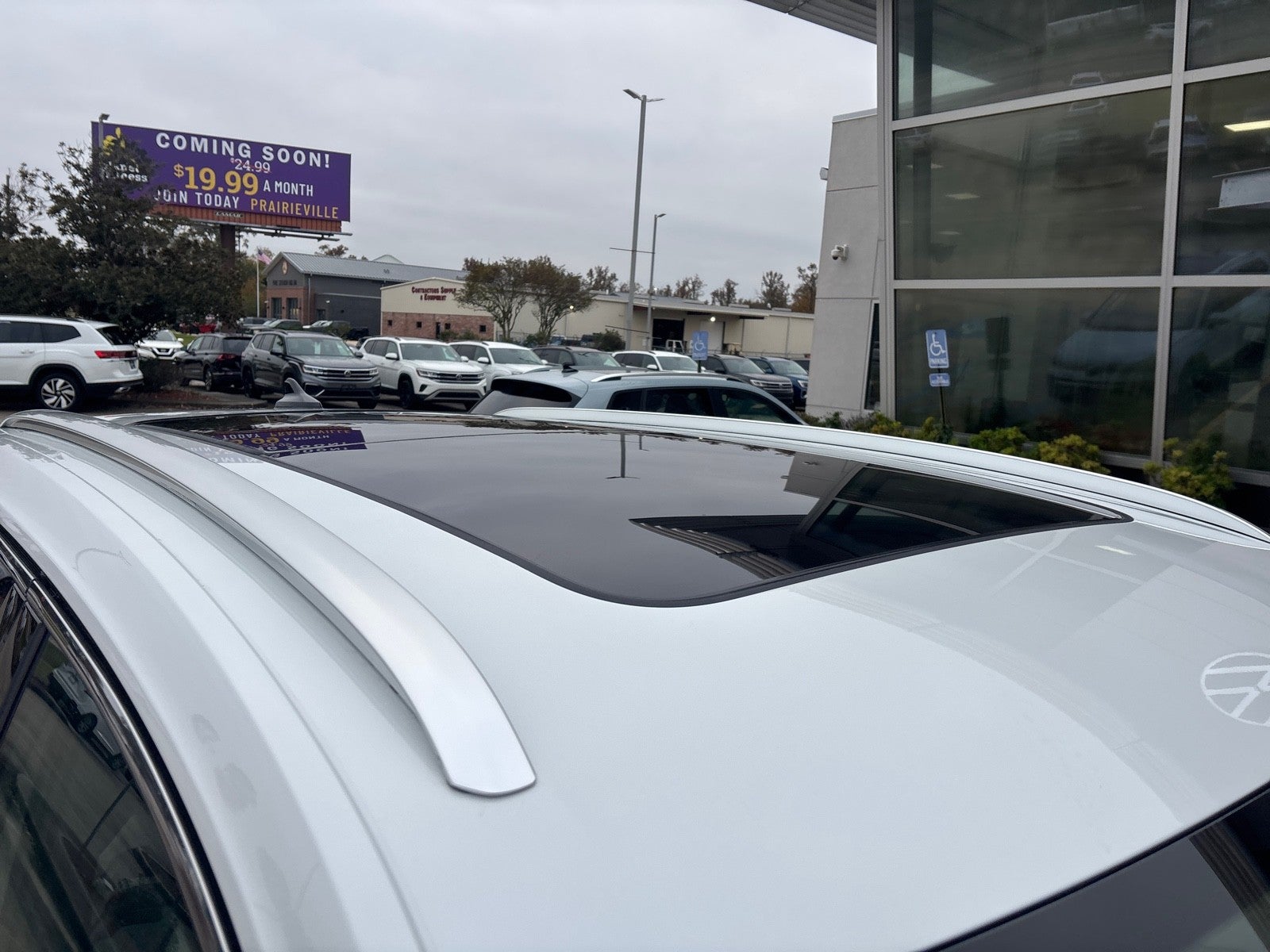 2026 Volkswagen Atlas Cross Sport 2.0T SEL Premium R-Line