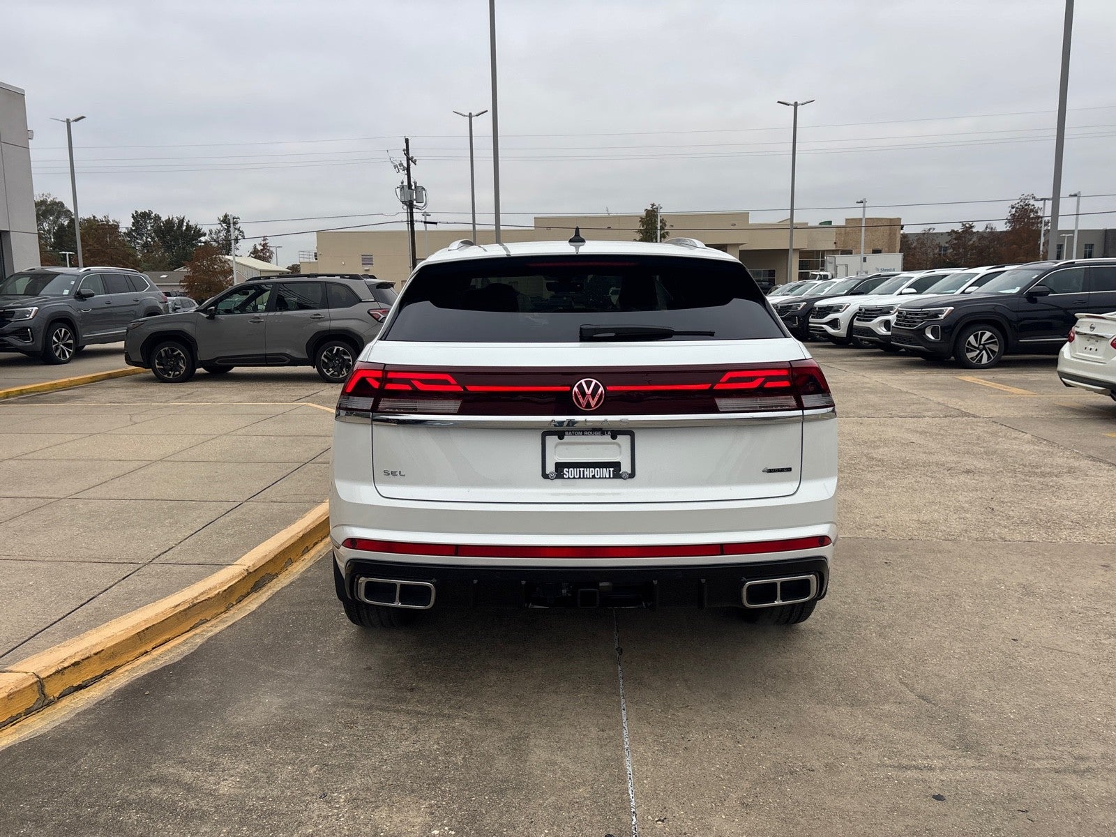 2026 Volkswagen Atlas Cross Sport 2.0T SEL Premium R-Line