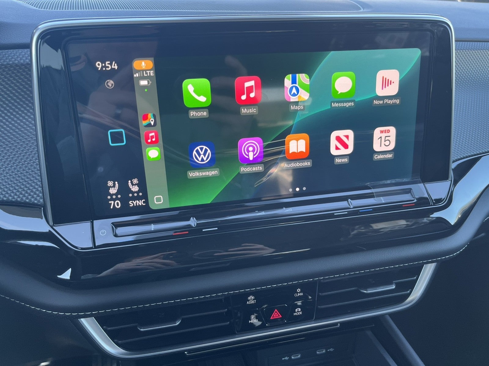 2026 Volkswagen Atlas Cross Sport 2.0T SEL Premium R-Line