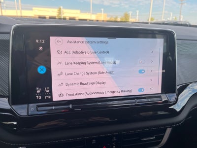 2026 Volkswagen Atlas Cross Sport 2.0T SEL Premium R-Line